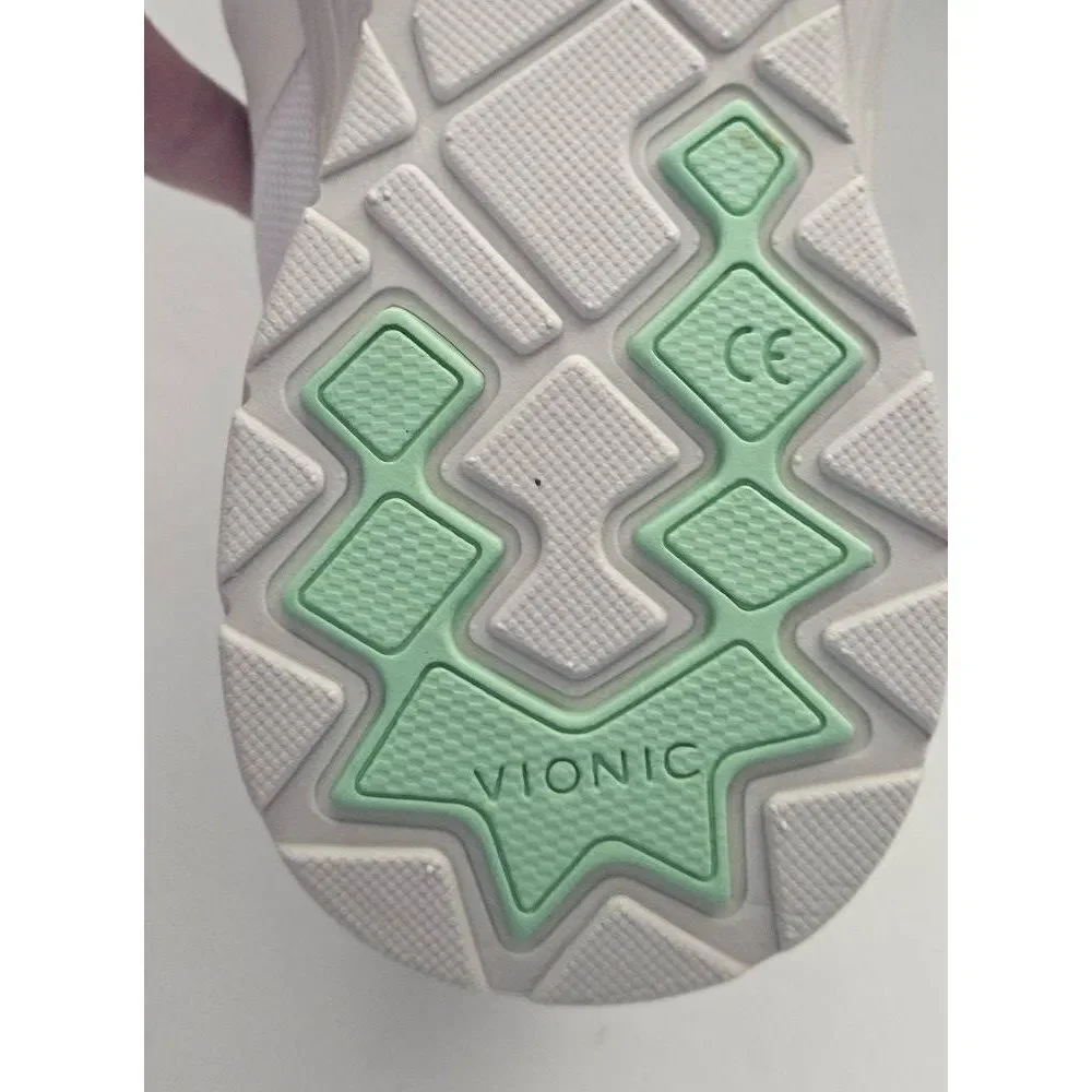 Vionic ladies Breeze Athletic shoesNwb‎